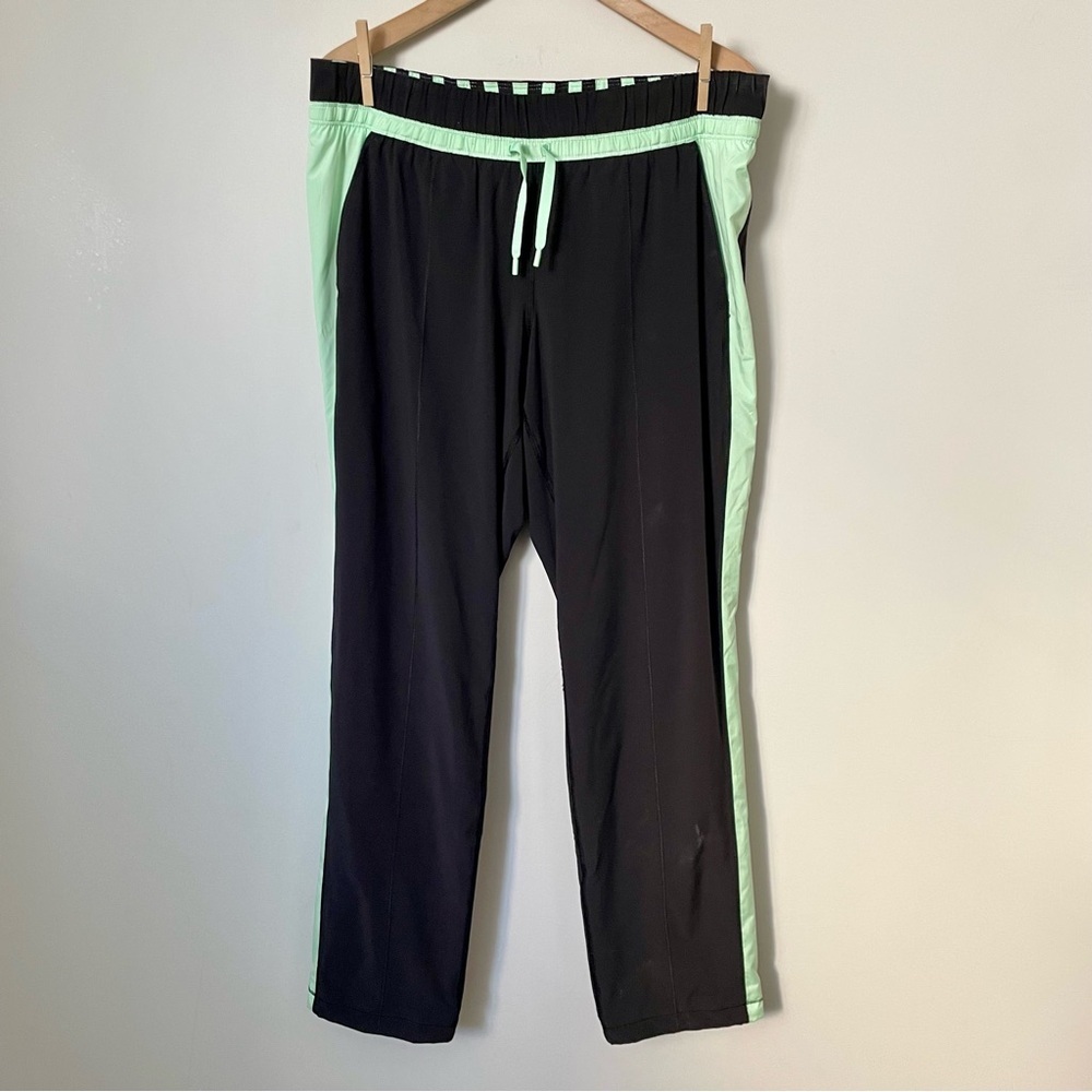 Lululemon Run Bandit Track Pant Black/Mint Green Size 12